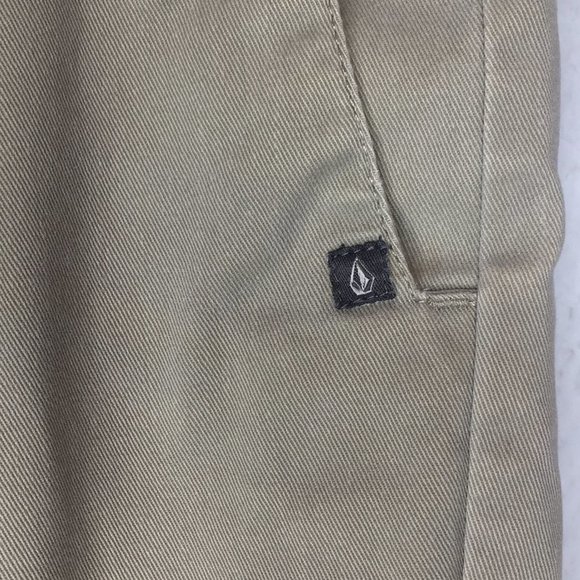 Volcom Corpo Class VMonty khaki shorts size 8R. - Picture 3 of 10